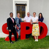 stellvertretende Generalsekretär der Bayern SPD Dr. Nasser Ahmed, Kathrin Pollack, Bürgermeister Czech, Ortsvorsitzende Anna Hofmann, Michaela Ebner